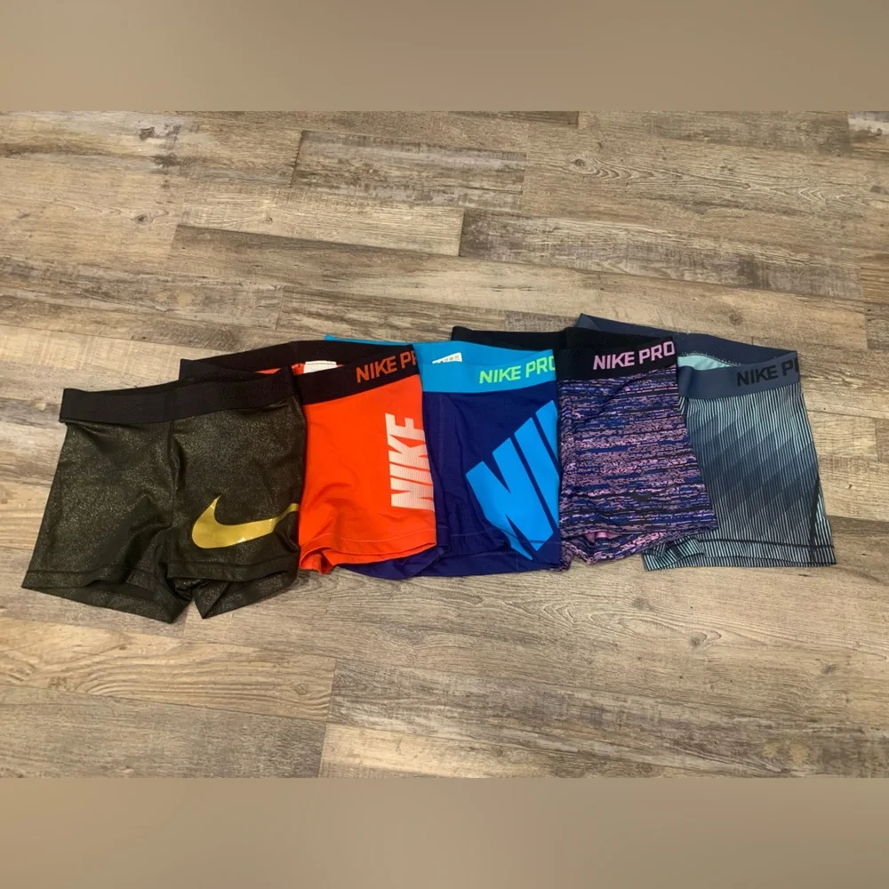 Nike Pros Bundle - Picture 1 of 16